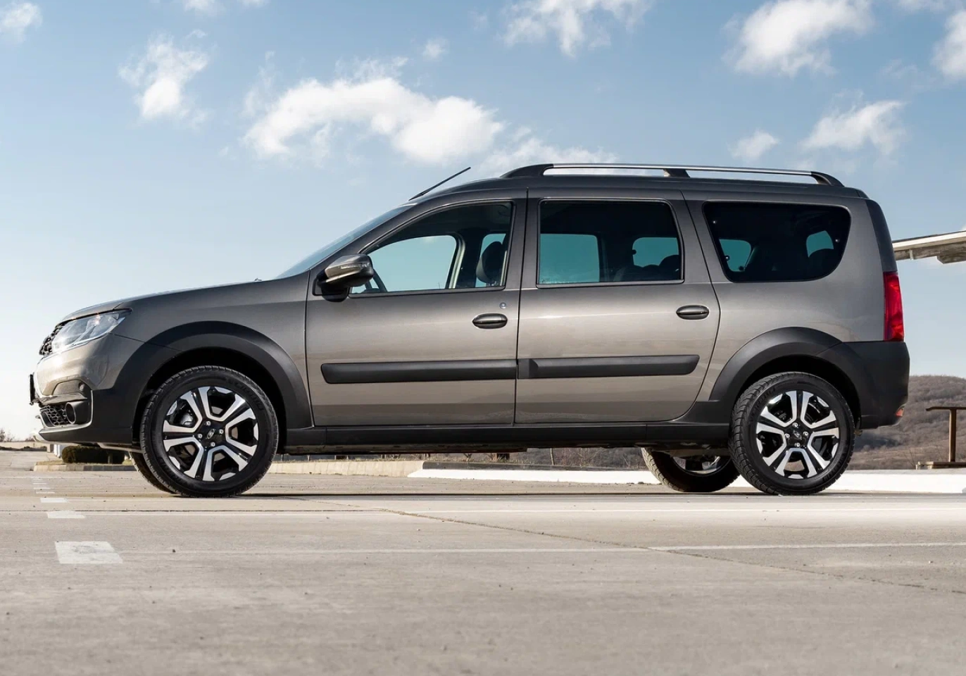 LADA Largus CROSS I Рестайлинг